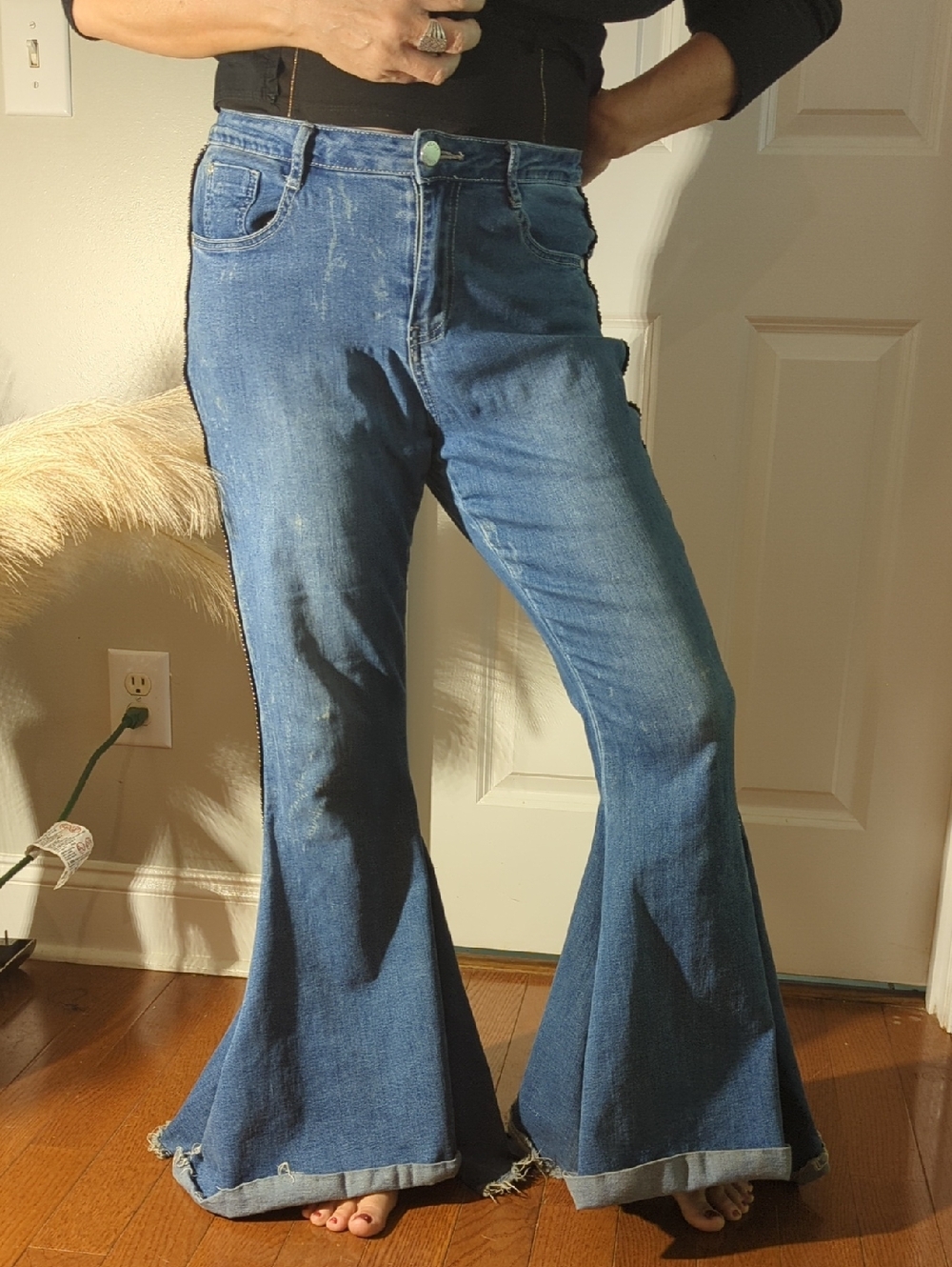 VENUS Blue High-Rise Flare Jeans with Raw Hem